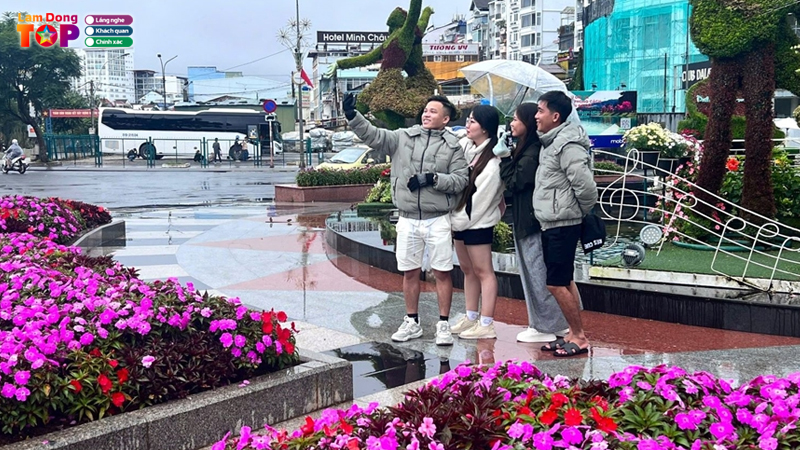 Cong-ty-tnhh-dich-vu-du-lich-thai-tran-2