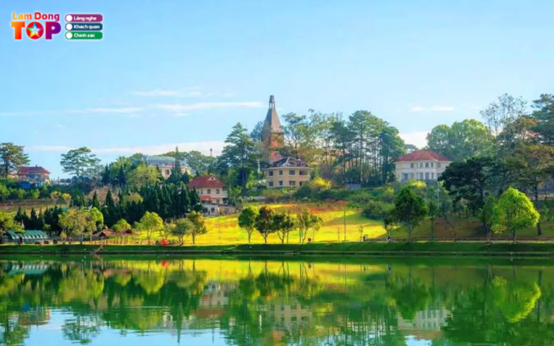 Ho-xuan-huong-da-lat-4