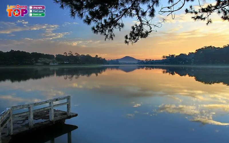 Ho-xuan-huong-da-lat