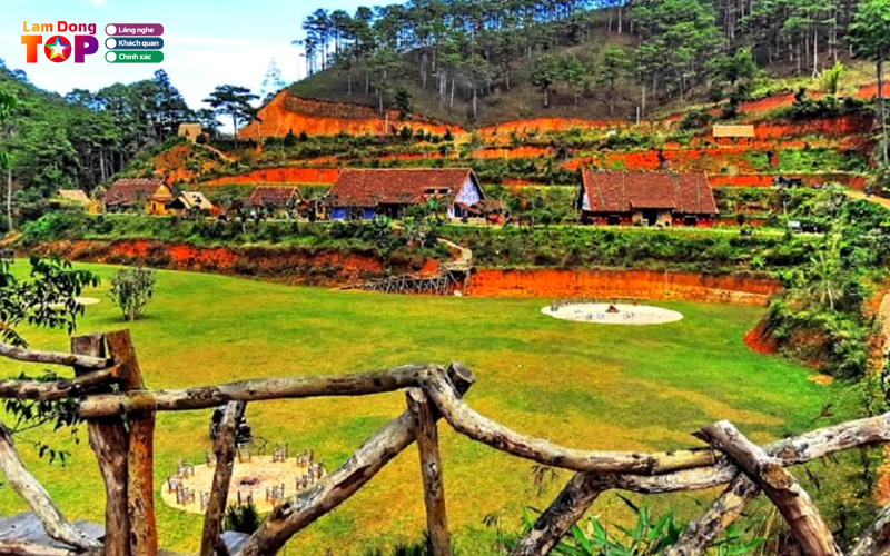 Lang-cu-lan-ngoi-lang-co-tich-tho-mong-giua-long-da-lat-3