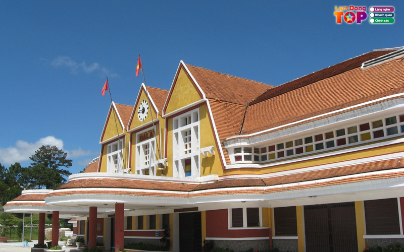 Nha-ga-da-lat-bieu-tuong-nghe-thuat-giua-suong-mu-cao-nguyen-1