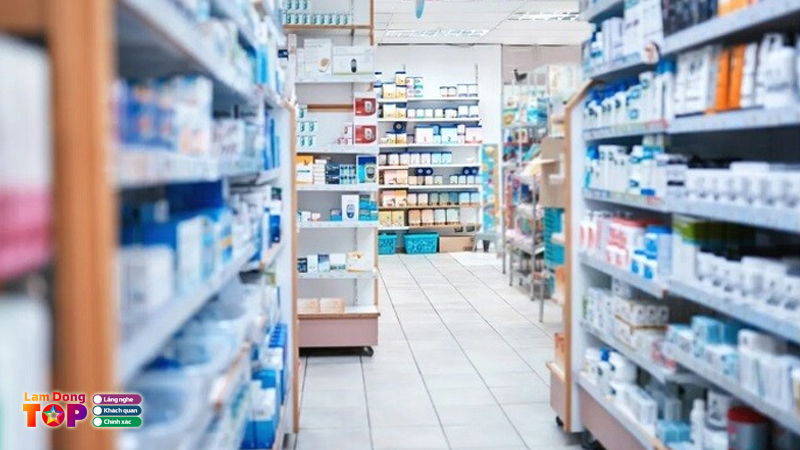 Top-10-tiem-thuoc-tay-lam-dong-duoc-moi-nguoi-tin-tuong