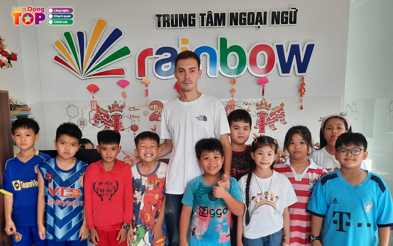 Trung-tam-ngoai-ngu-rainbow-lamdongtoplist