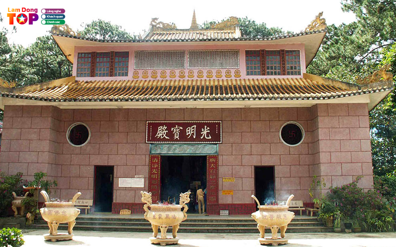 Chua-thien-vuong-co-sat-lamdongtoplist