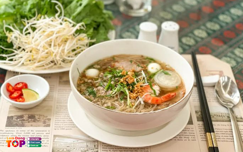 Hu-tieu-trang-lamdongtoplist