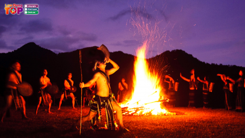 Le-hoi-cong-chieng-tay-nguyen-di-san-song-giua-dai-ngan