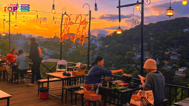 Top-10-dia-diem-choi-dem-o-lam-dong-cuc-chill-khong-the-bo-lo