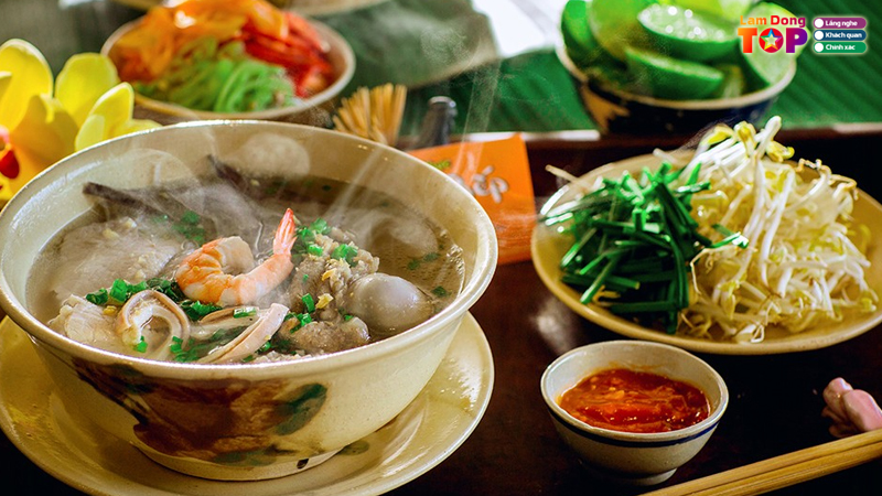 Top-10-quan-hu-tieu-o-lam-dong-thom-ngon-hut-khach