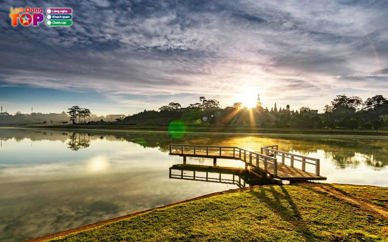 Top-12-cau-ca-dao-ve-lam-dong-moc-mac-va-sau-lang-1