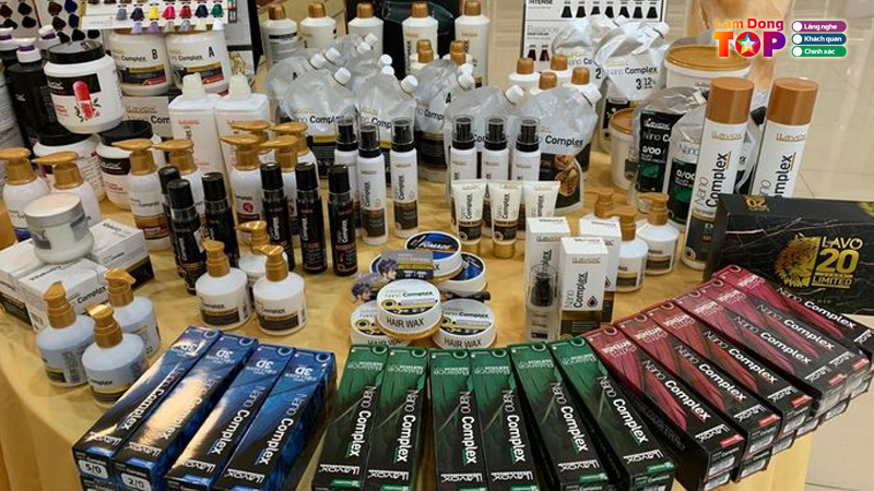 Top-5-cua-hang-phu-lieu-nganh-toc-o-lam-dong-gia-chuan-nhat