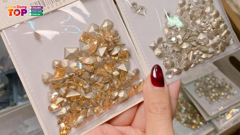 Top-5-dia-chi-ban-phu-lieu-nail-o-lam-dong-ly-tuong-cho-tho-nail