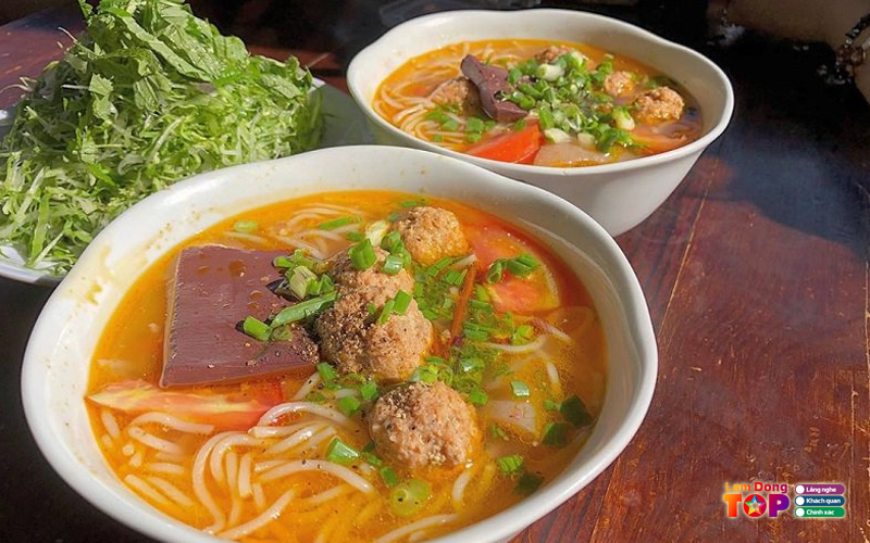 Bun-rieu-di-canh-lamdongtoplist