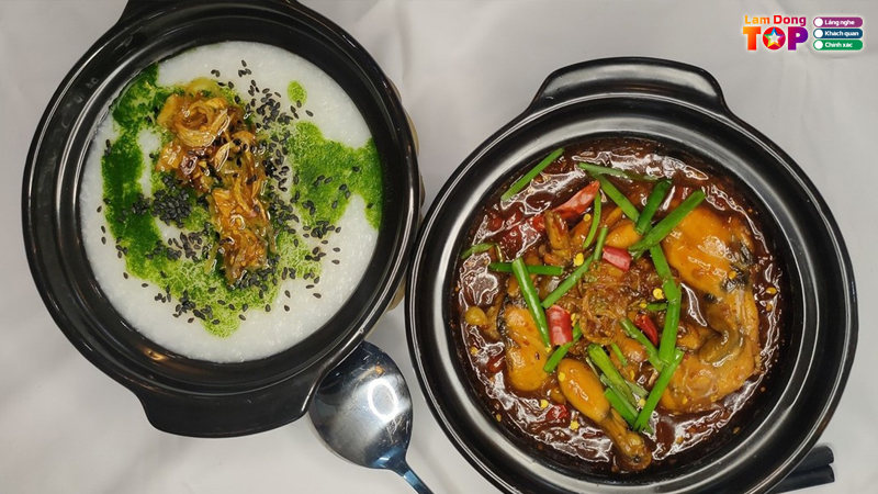 Quan-chao-ech-singapore-o-lam-dong