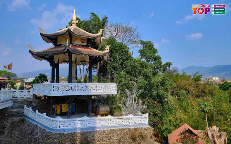 Chua-linh-an-lam-dong-4