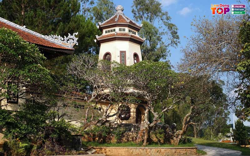 Chua-linh-son-da-lat-3