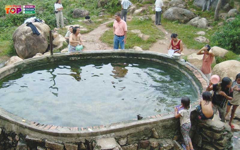 Suoi-khoang-nong-daana-chon-binh-yen-cho-suc-khoe-va-tinh-than-5