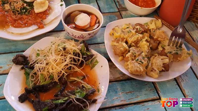 Quan-an-vat-tai-lam-dong